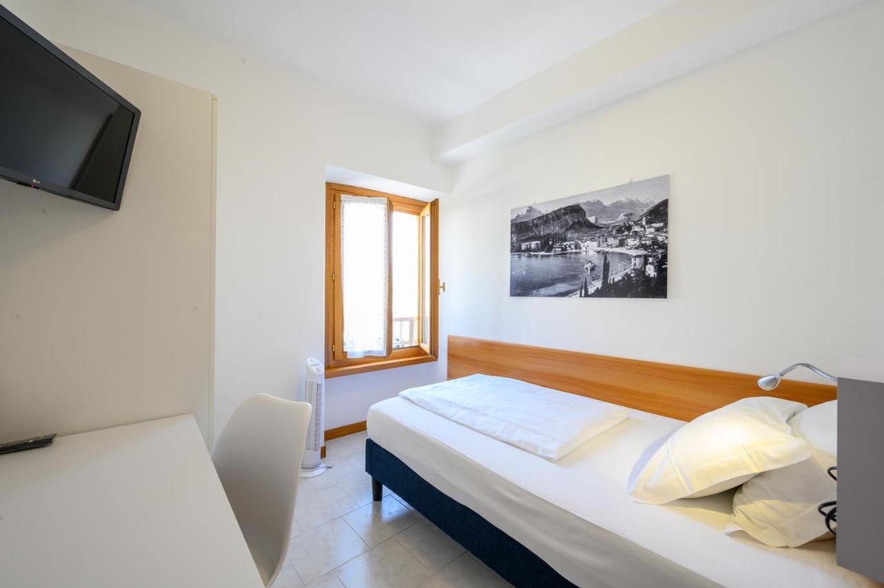 Small Double Room,1112937915:JPEG