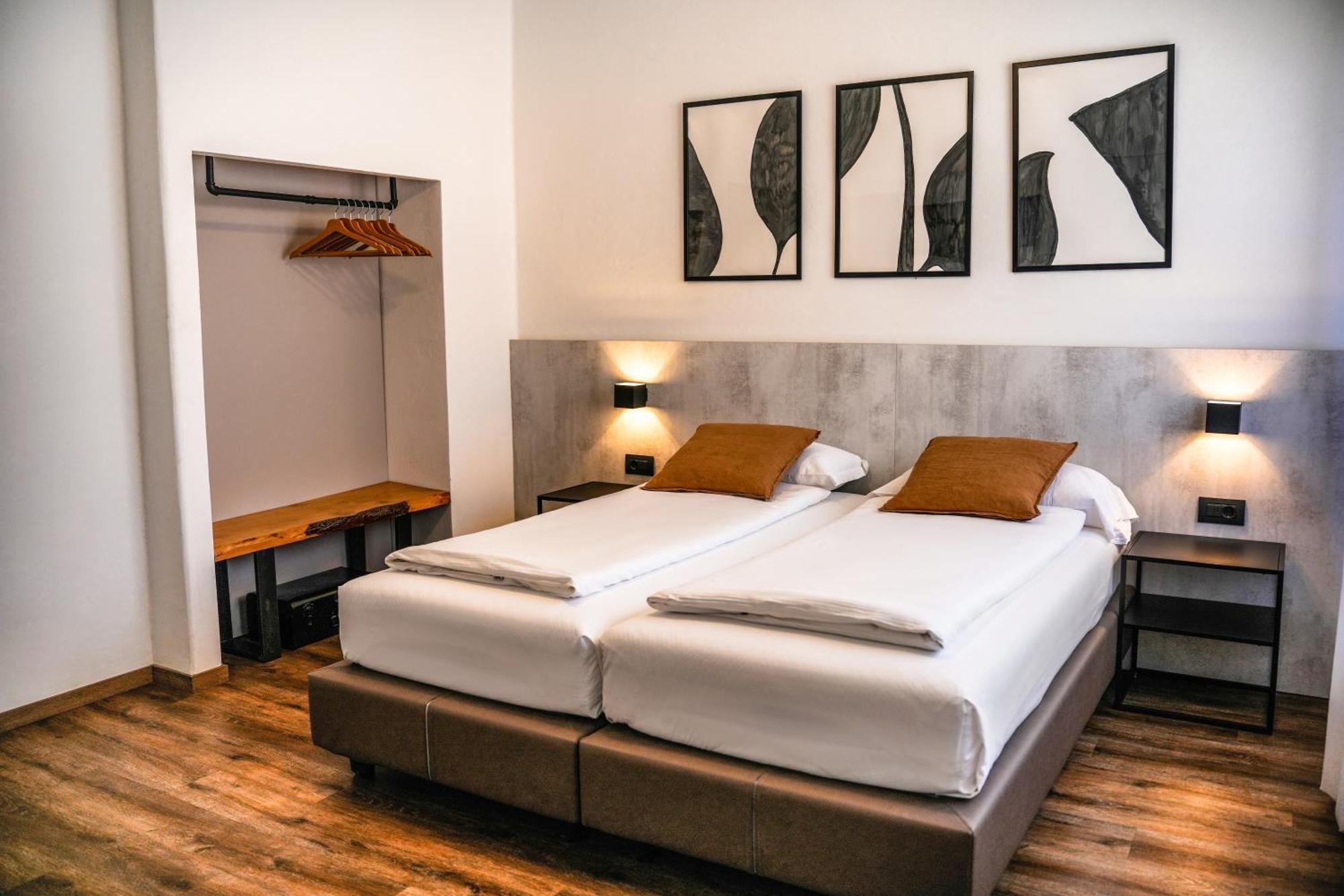 Large Double or Twin Room