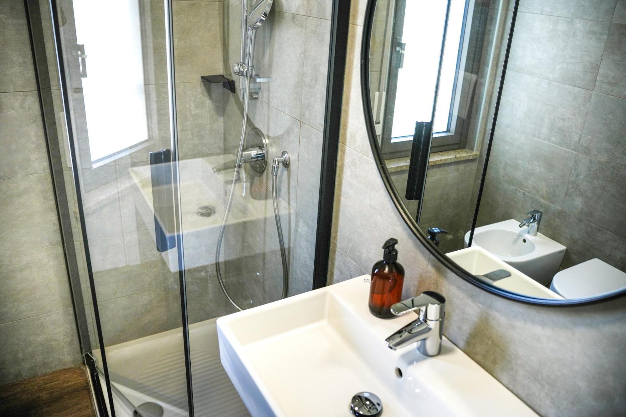 Family Room Private Bathroom